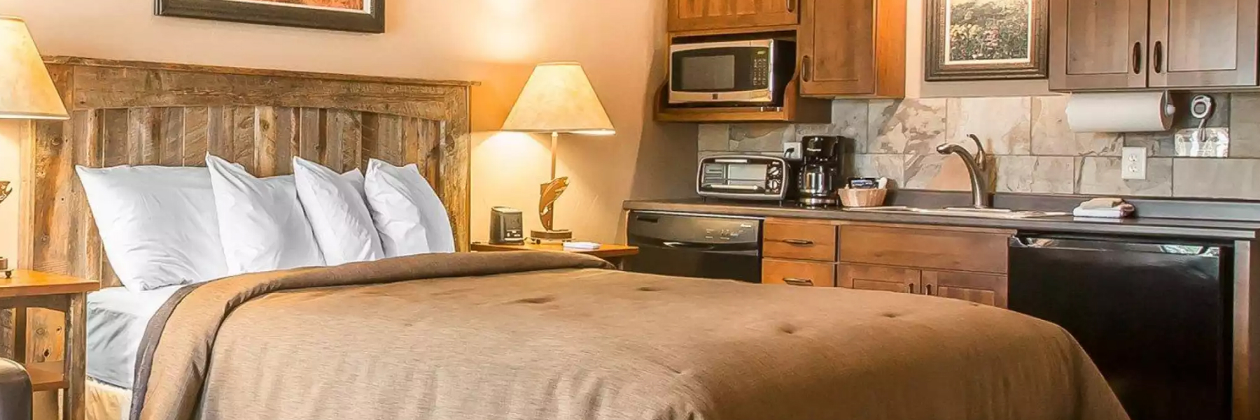 Rooms at Yellowstone Valley Lodge & Grill - South Livingston, Montana